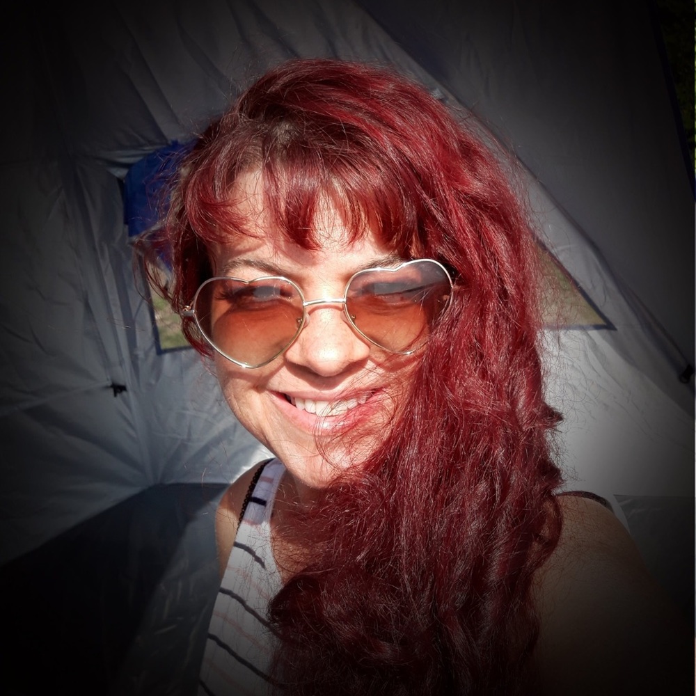Meet your Posher, Traci